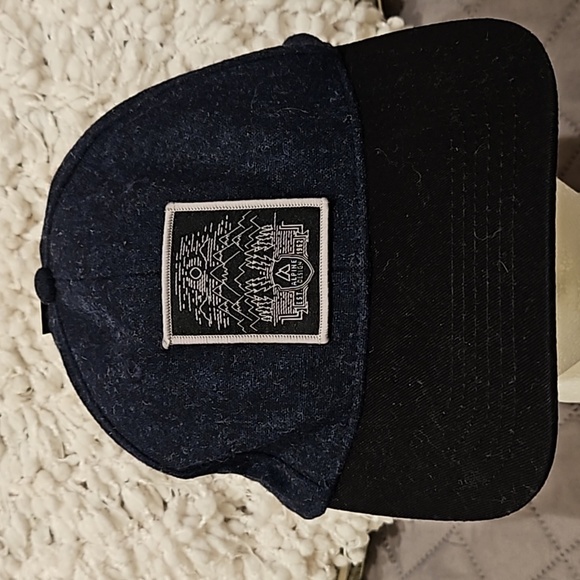 Alpine Design Cap - Picture 15 of 16